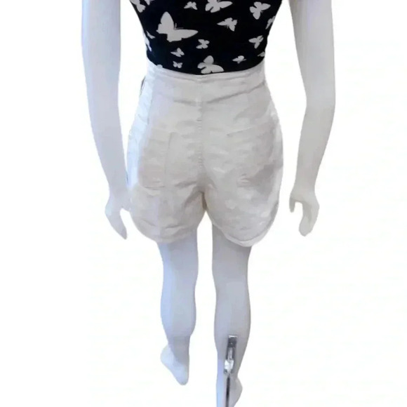 Zara White Button Fly High  Rise Walking Shorts Size Small - Picture 3 of 9